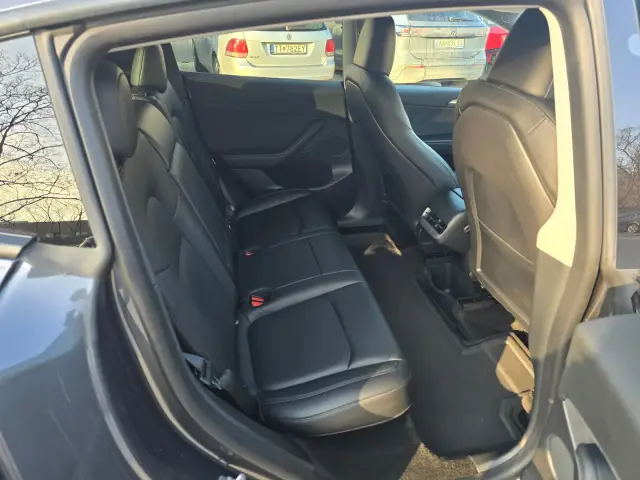 Tesla po čistení, fotka 15