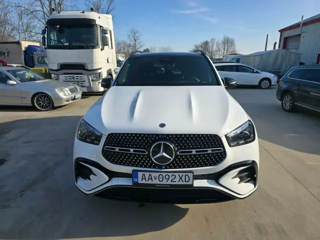 Mercedes GLE po čistení, fotka 2