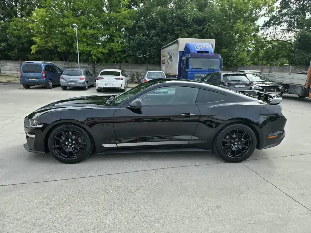 Ford Mustang po čistení, fotka 3