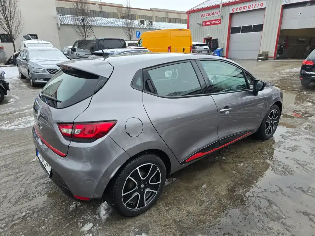 Renault Clio po čistení, fotka 6