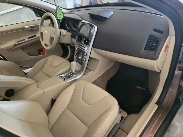 Volvo XC60 po čistení, fotka 16