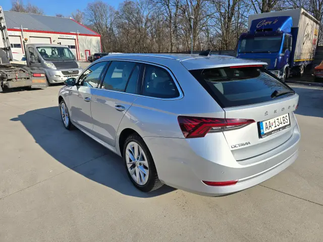 Škoda Octavia po čistení, fotka 8