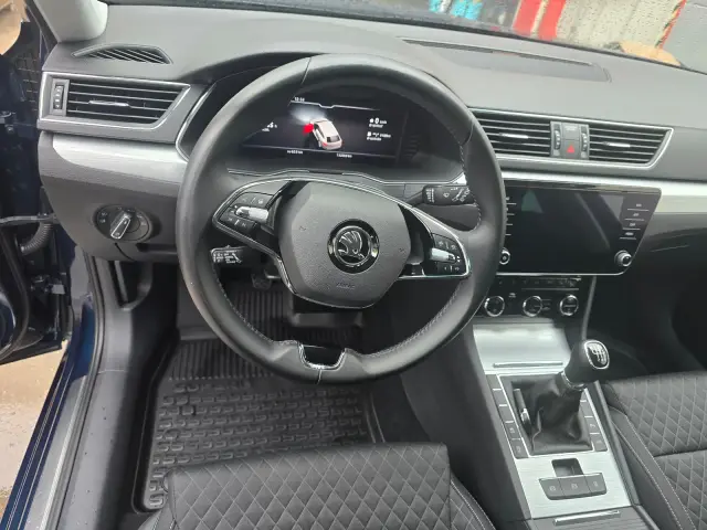Škoda Superb po čistení, fotka 12
