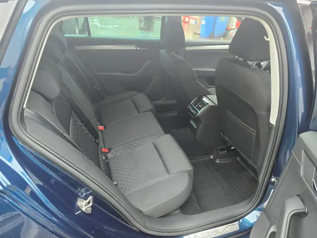Škoda Superb po čistení, fotka 13
