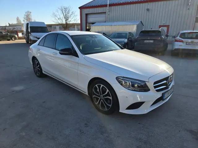 Mercedes C220 po čistení, fotka 4