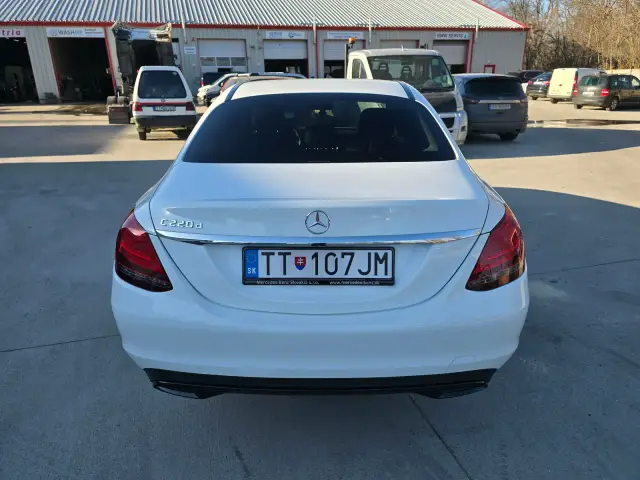 Mercedes C220 po čistení, fotka 10