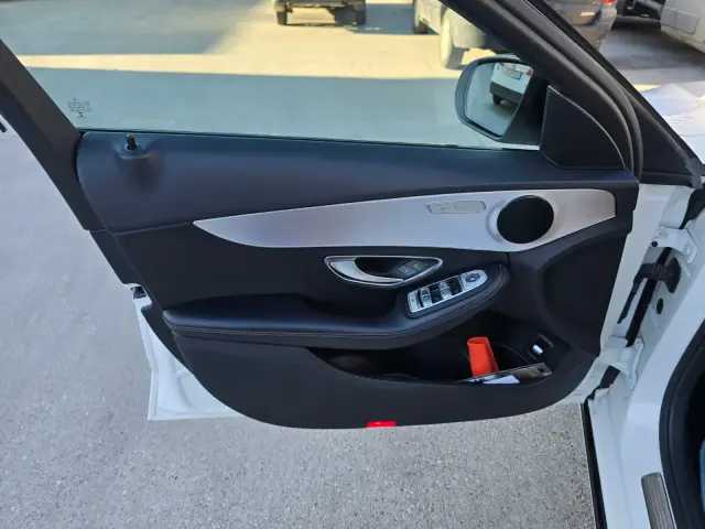Mercedes C220 po čistení, fotka 12